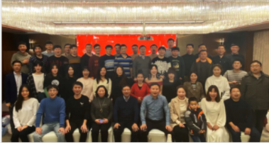 金豬辭舊歲?瑞鼠迎新春