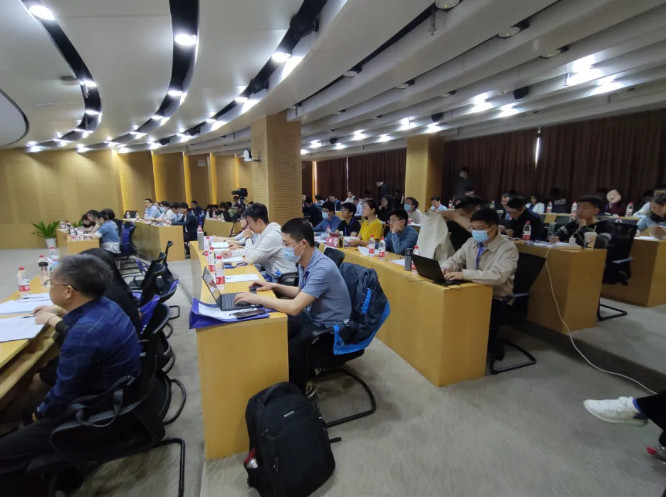 恒點成功舉辦第二批一流課程申報培訓會