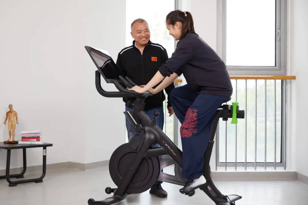 作為多門學(xué)科交叉融合的產(chǎn)物，運(yùn)動康復(fù)的教學(xué)面臨多種難點(diǎn)。