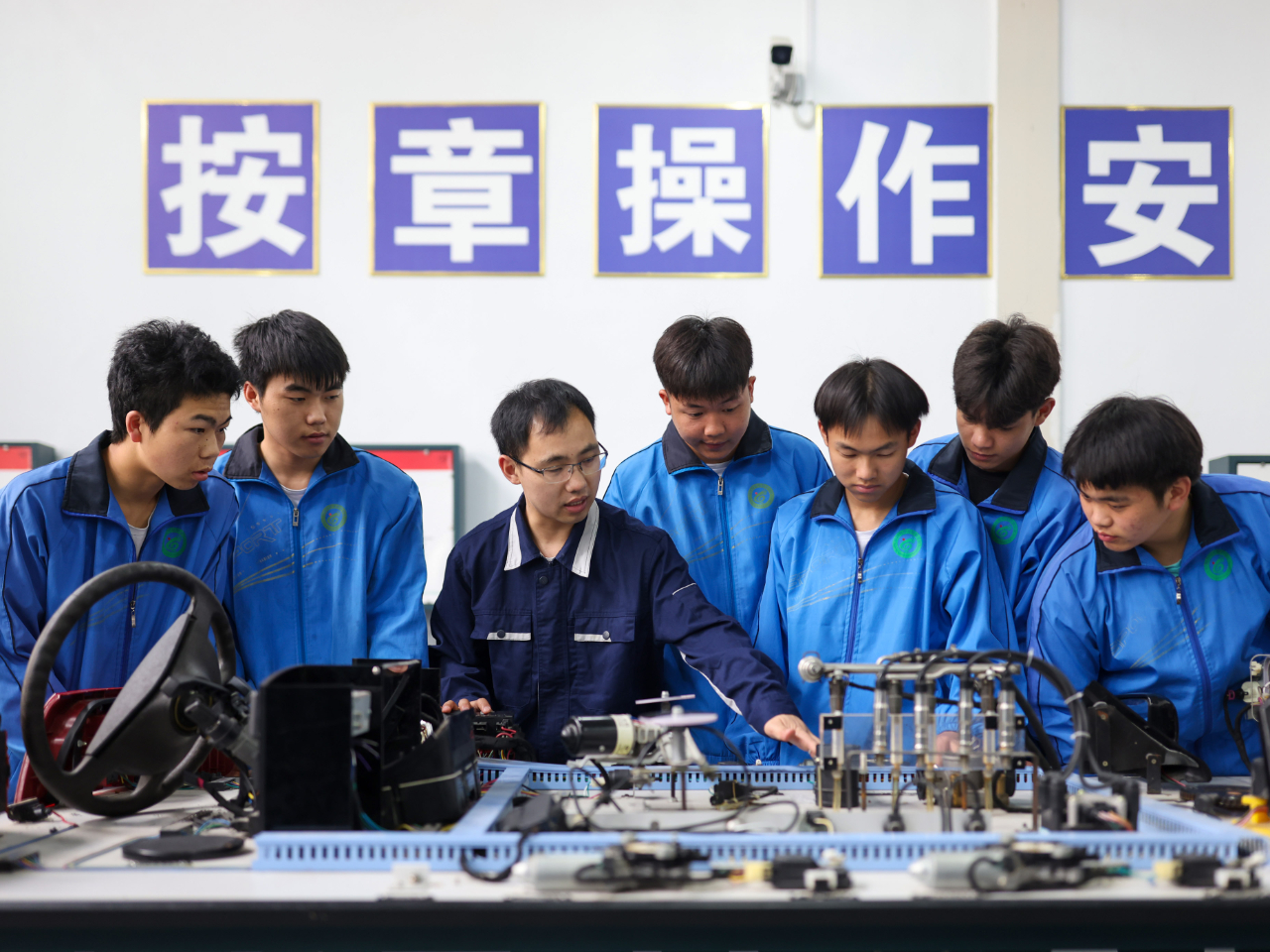 教師將成為實(shí)際訓(xùn)練的引導(dǎo)者